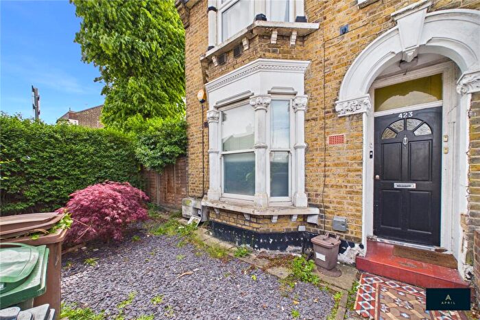 2 Bedroom Apartment For Sale In Grove Green Road, London, E11