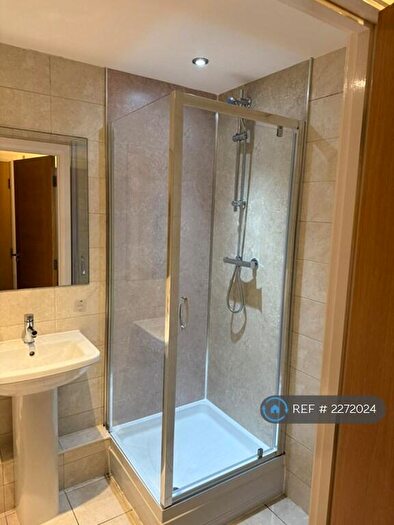 1 Bedroom Flat To Rent In Mann Island, Liverpool, L3