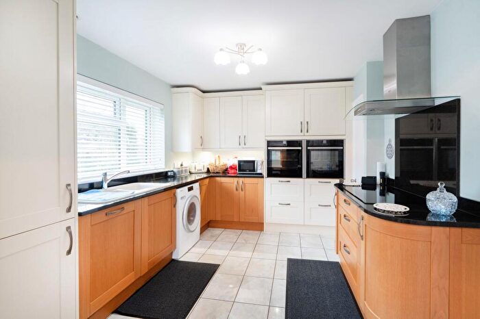 3 Bedroom Detached Bungalow For Sale In Greenfield Crescent, Stonesfield, OX29