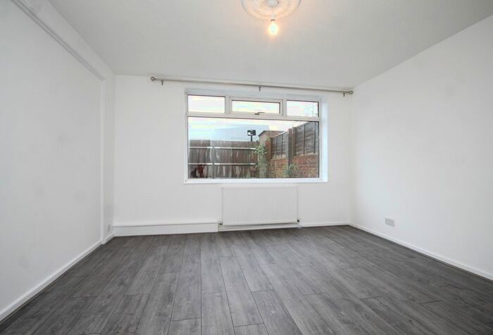 3 Bedroom Terraced House To Rent In Folkestone Road, Edmonton, N18
