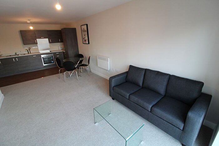 2 Bedroom Flat To Rent In Ordsall Lane, Salford, M5