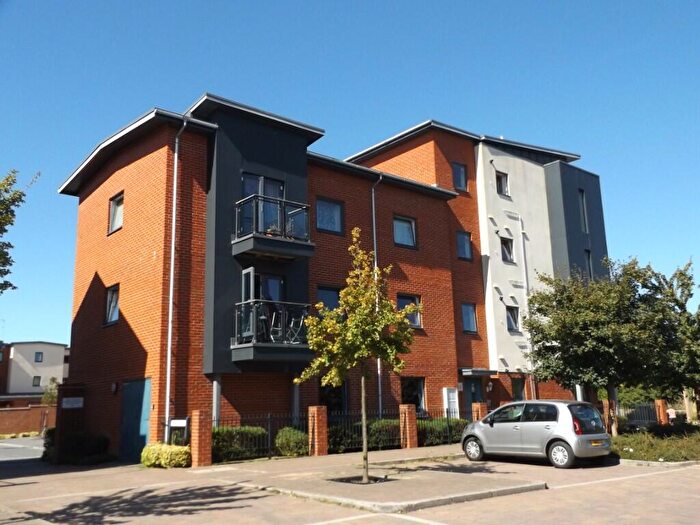 2 Bedroom Apartment To Rent In Huller Court, Waterlooville, Hampshire, PO7