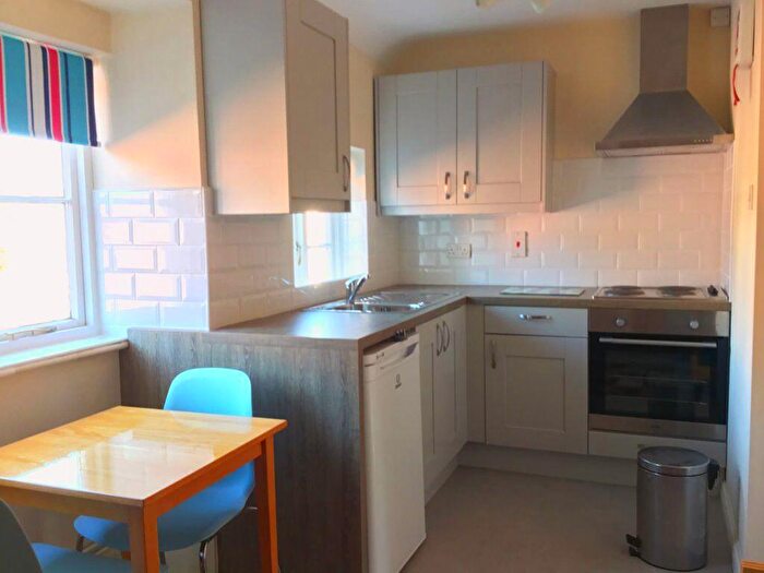 2 Bedroom Flat To Rent In Dunstan Court, Canterbury - Ref, CT2