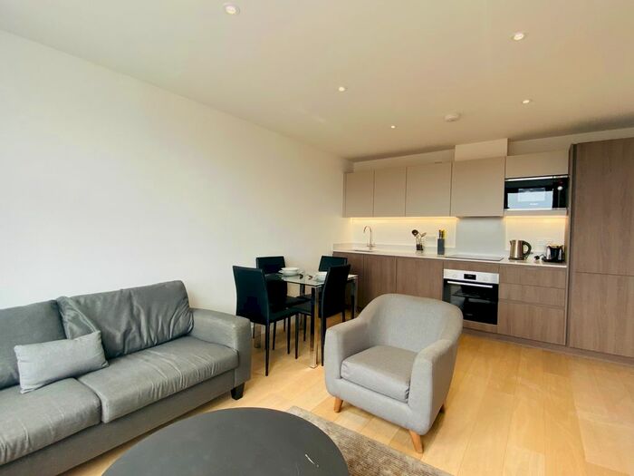 1 Bedroom Flat To Rent In Tudor Mews, Eastern Road, RM1