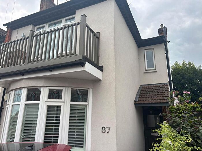 3 Bedroom Semi-Detached House To Rent In Beach Avenue, Leigh-On-Sea, SS9