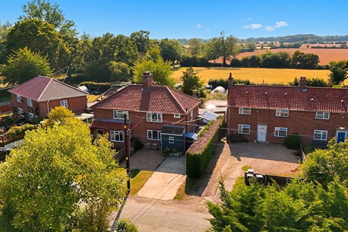 3 Bedroom Semi-Detached House For Sale In Mill Road, Hardwick, Norwich, NR15