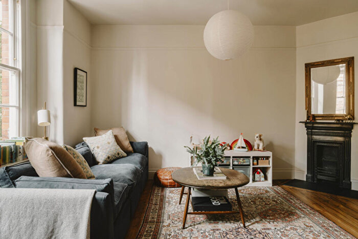 2 Bedroom Apartment For Sale In Taplow House Ii, London, E2