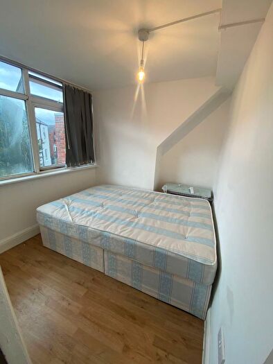 1 Bedroom Flat To Rent In Park Avenue, London, NW2