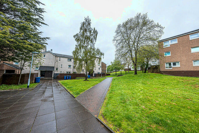 4 Bedroom Flat To Rent In Fisher Court, Glasgow, G31