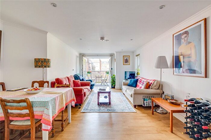 2 Bedroom Flat For Sale In Greyhound Road, London, W14