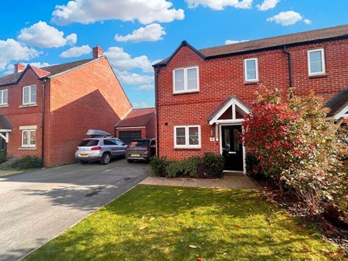 2 Bedroom Semi Detached House For Sale In Cherry Croft, Wantage, OX12
