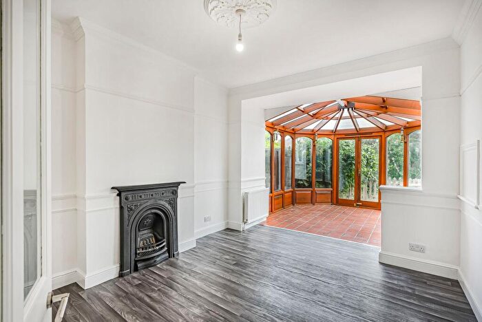 4 Bedroom Semi-Detached House To Rent In Midhurst Avenue, Westcliff-On-Sea, SS0