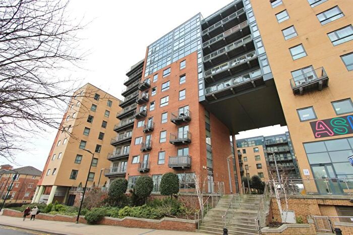 1 Bedroom Flat To Rent In West One Panorama, Sheffield, S1