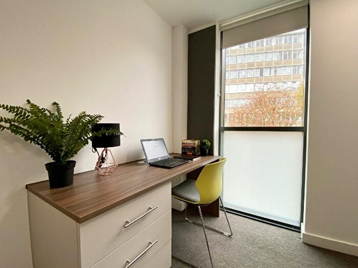 Studio To Rent In - George Road, Five Ways, Birmingham, West Midlands, B15