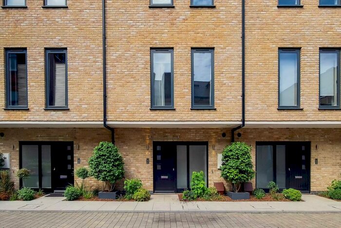 3 Bedroom Terraced House To Rent In Rainville Road, Hammersmith, London, W6