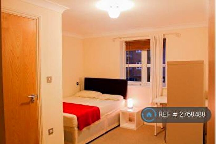 3 Bedroom Flat To Rent In Qube, Birmingham, B1