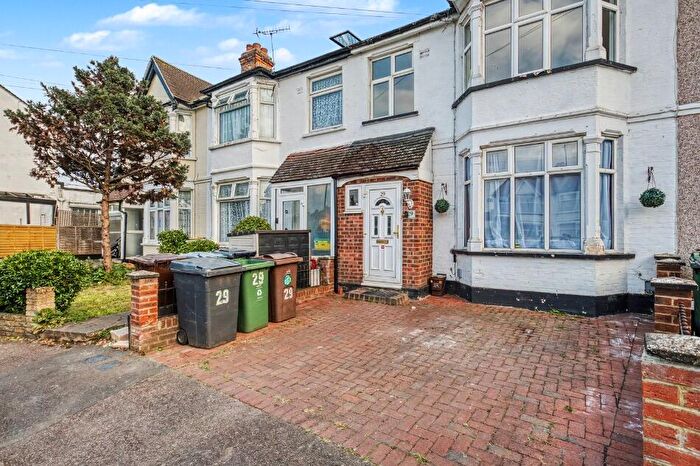 3 Bedroom Terraced House For Sale In Marmion Close, Chingford, E4