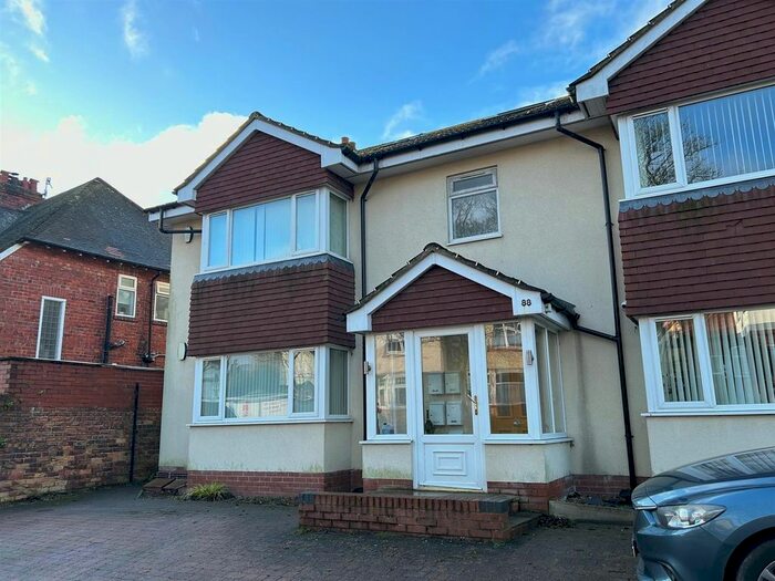 2 Bedroom Flat To Rent In Scalby Road, Scarborough, YO12