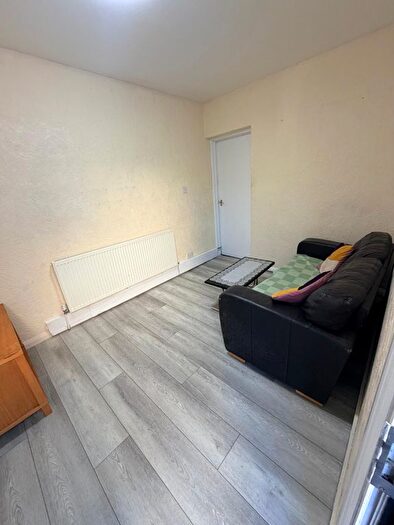 1 Bedroom Flat To Rent In Ilford, Essex, IG1