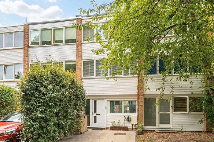 3 Bedroom Terraced House For Sale In Fairlawns, East Twickenham, TW1