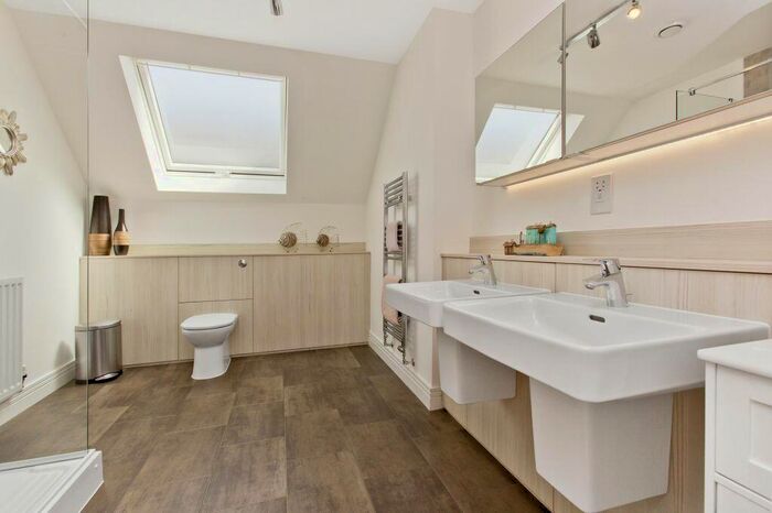 5 Bedroom Detached House For Sale In Kings View Crescent, Ratho, EH28