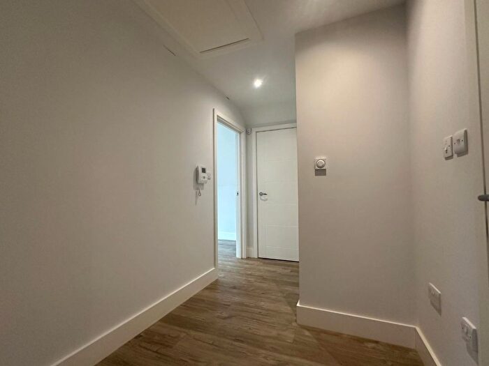 1 Bedroom Flat For Sale In Flat Hills Court, Hills Road, Cambridge, CB2