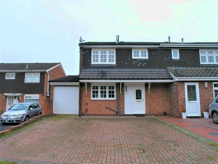 3 Bedroom Semi-Detached House To Rent In Fenton Street, Brierley Hill, DY5