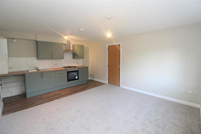 1 Bedroom Flat To Rent In Heol Y Nant, Rhiwbina, Cardiff, CF14