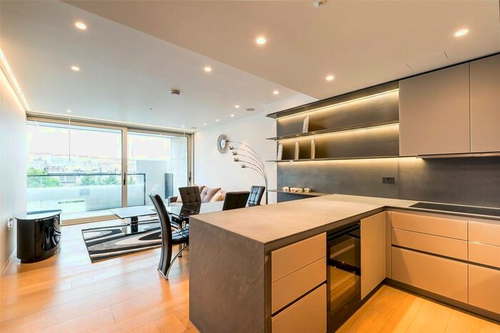 3 Bedroom Flat To Rent In Nova Building, Buckingham Palace Road, Victoria, SW1W