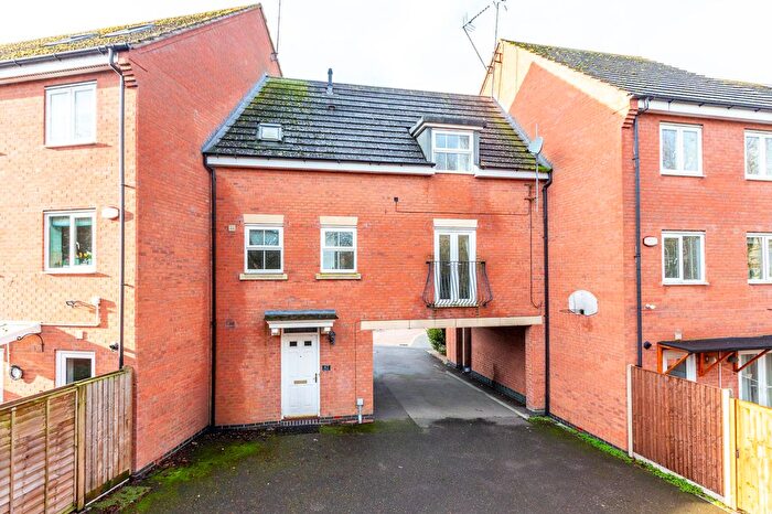2 Bedroom Maisonette For Sale In Parker Way, Higham Ferrers, NN10