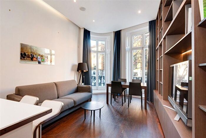 2 Bedroom Flat To Rent In Bishops Bridge Road, Notting Hill, W2