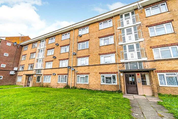 2 Bedroom Flat For Sale In Green Park Road, Southampton, Hampshire, SO16