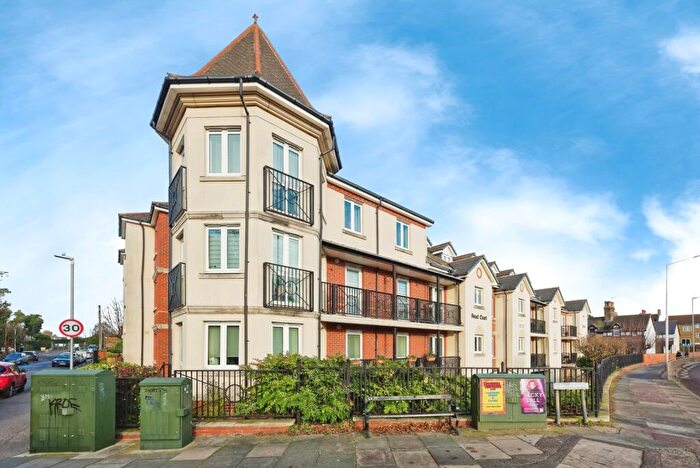 1 Bedroom Flat For Sale In The Grove, Westgate-On-Sea, Kent, CT8