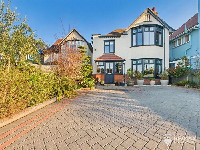 4 Bedroom Detached House For Sale In Fronks Road, Harwich, CO12