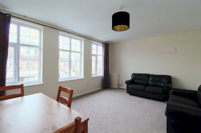 2 Bedroom Flat To Rent In Bradmore Green, Brookmans Park, Hatfield, AL9