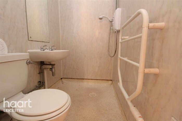 1 Bedroom Apartment To Rent In Glenfield Road, Leicester, LE3