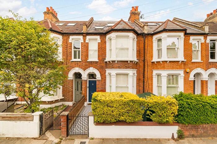 3 Bedroom House For Sale In Laitwood Road, Balham, SW12