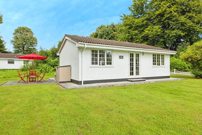 2 Bedroom Bungalow For Sale In Rosecraddoc, Liskeard, Cornwall, PL14