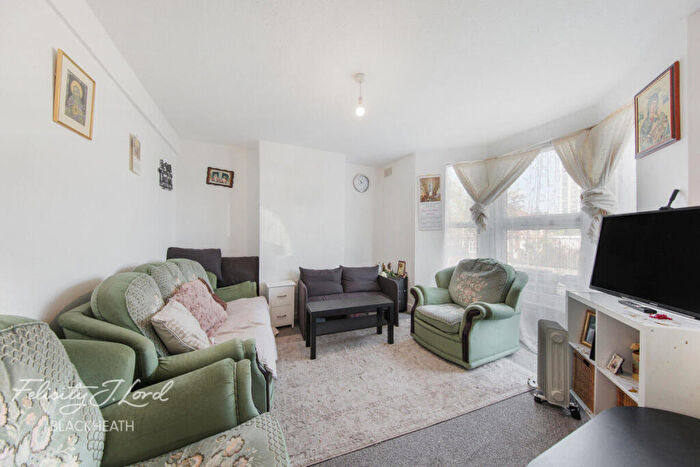 3 Bedroom Terraced House For Sale In Brewery Road, Plumstead, SE18