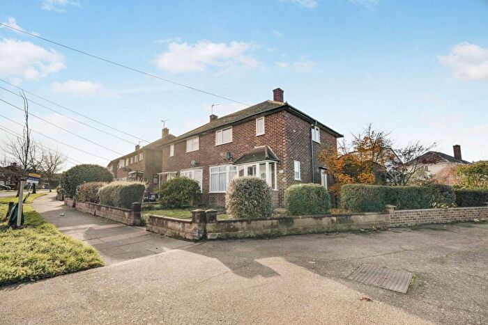 2 Bedroom Flat To Rent In Orchard Way Beckenham, BR3