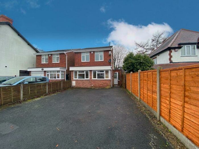 3 Bedroom Detached House To Rent In Wolverhampton Road, Sedgley, DY3