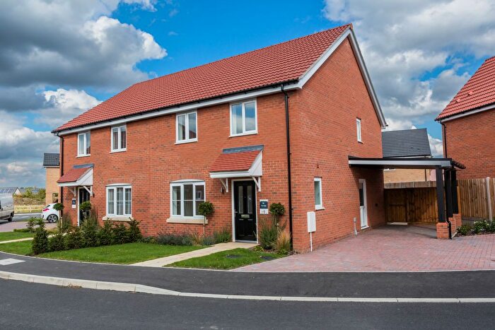 4 Bedroom Semi-detached House For Sale In Harleston, IP20