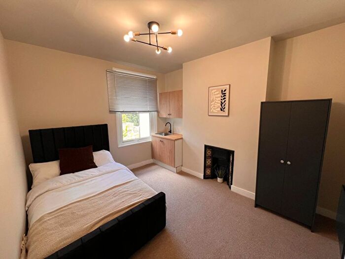 1 Bedroom Studio To Rent In St. James's Road, Croydon, CR0