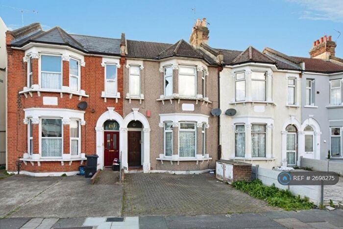1 Bedroom Flat To Rent In Balfour Road, Ilford, IG1