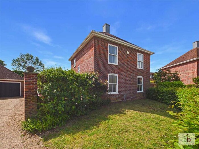 3 Bedroom Detached House For Sale In St Audrys Park Road, Melton, IP12
