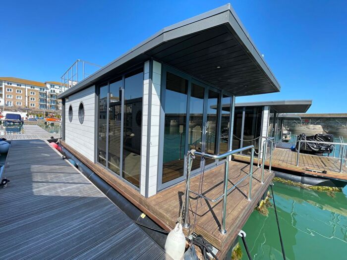 1 Bedroom Flat For Sale In Brighton Marina, Brighton, BN2