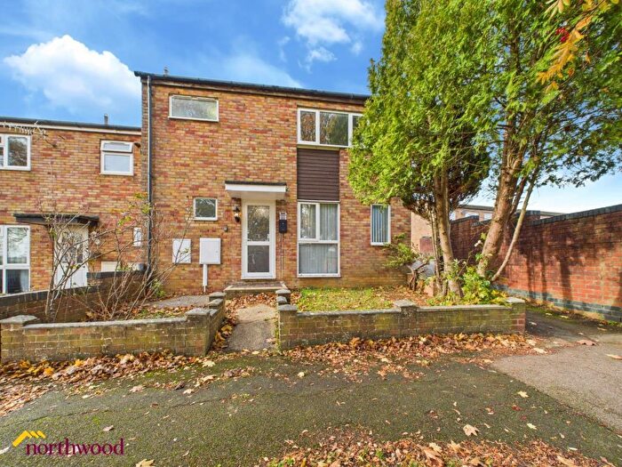 4 Bedroom Terraced House For Sale In Banbury, Oxfordshire, OX16