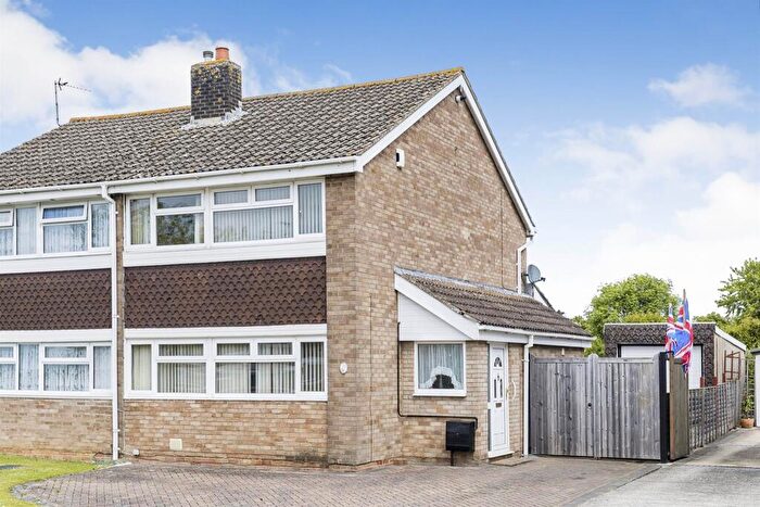 3 Bedroom House To Rent In The Buntings, Swindon, SN3