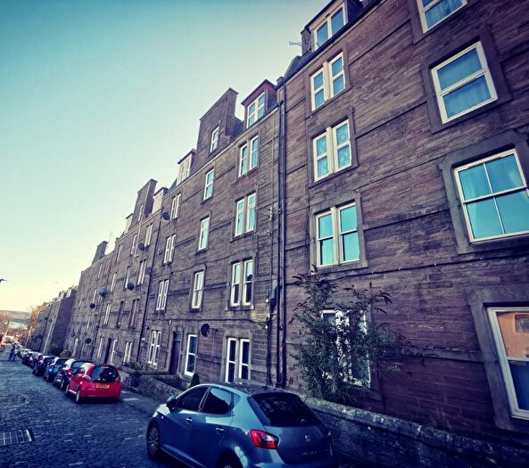 1 Bedroom Flat To Rent In Step Row, West End, Dundee, DD2