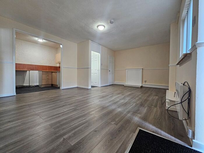 1 Bedroom Flat To Rent In Bull Street, Wednesbury, WS10